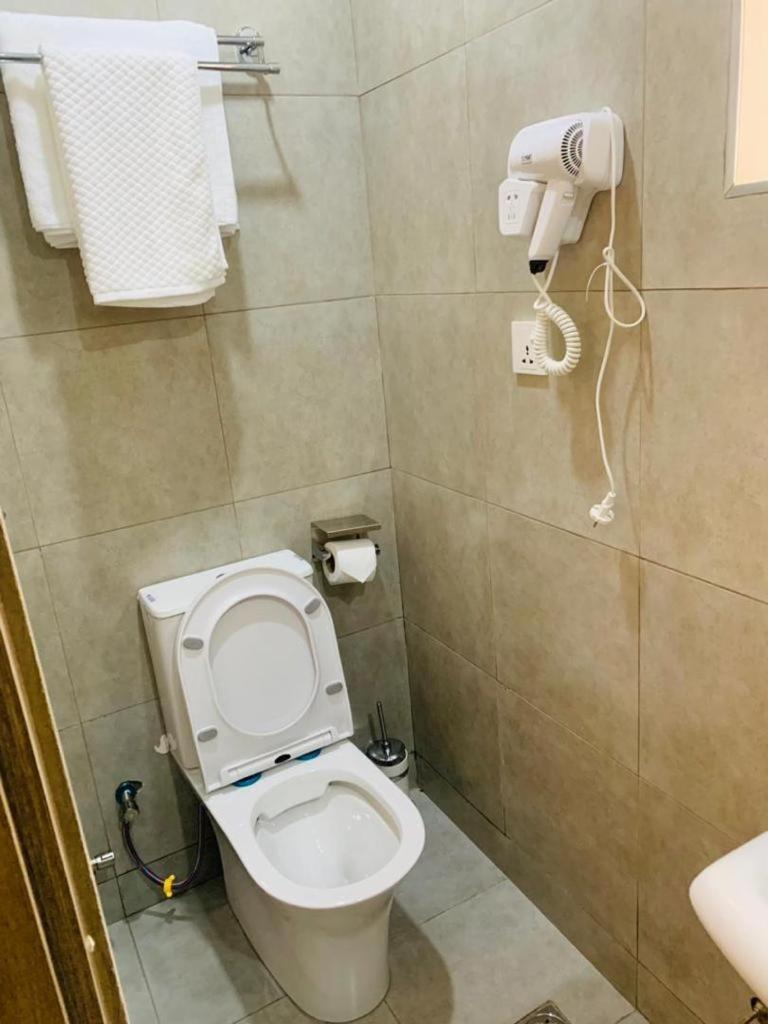 Swiss Pearl Continental Suite Wupa Exteriör bild